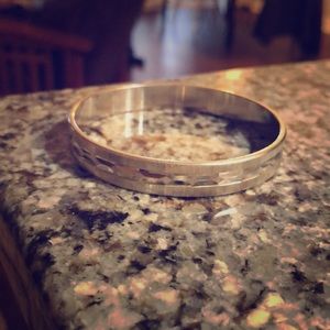 Gorgeous retro, vintage, atomic age bracelet.